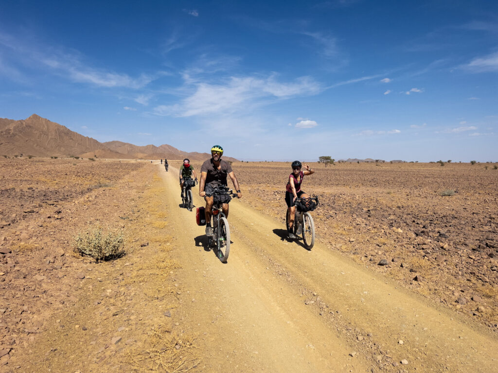 Gruppo in Marocco con agenzia Bike Travel Experience.